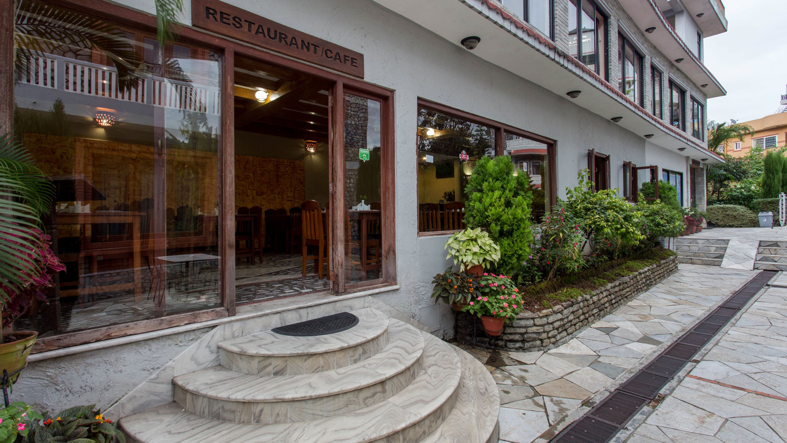 Hotel Peninsula Pokhara