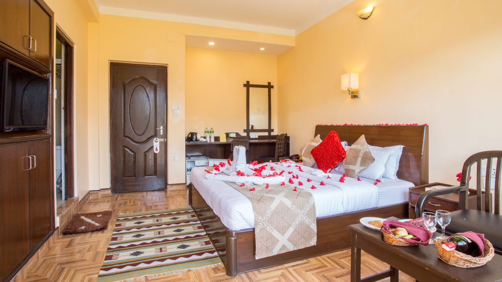 Honeymoon Suite Room