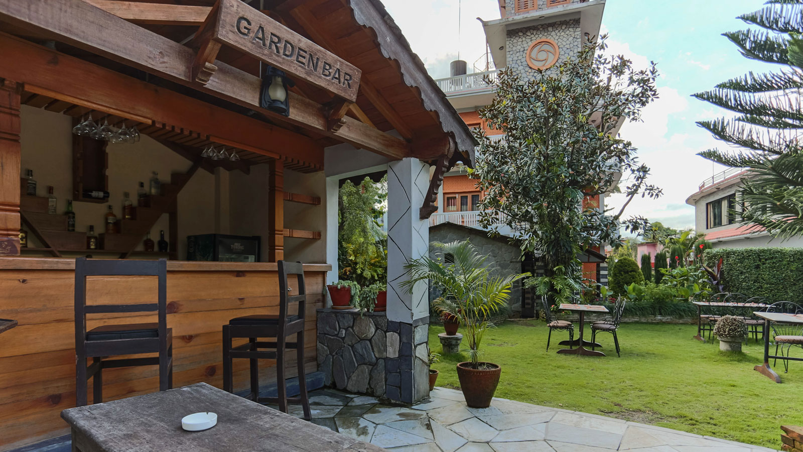 Garden Bar