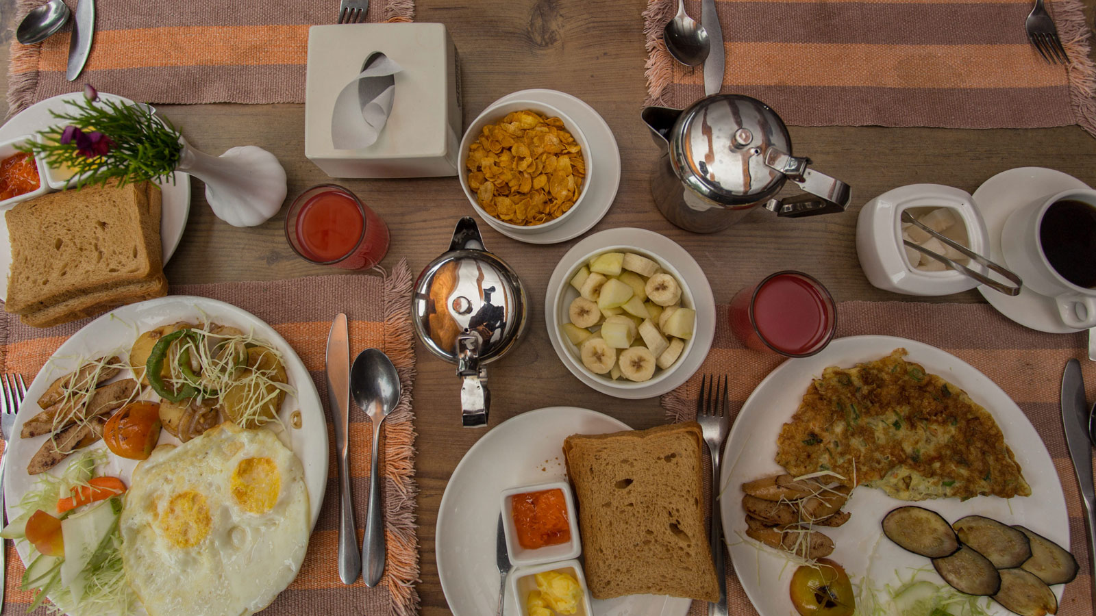 Breakfast at Hotel Peninsula