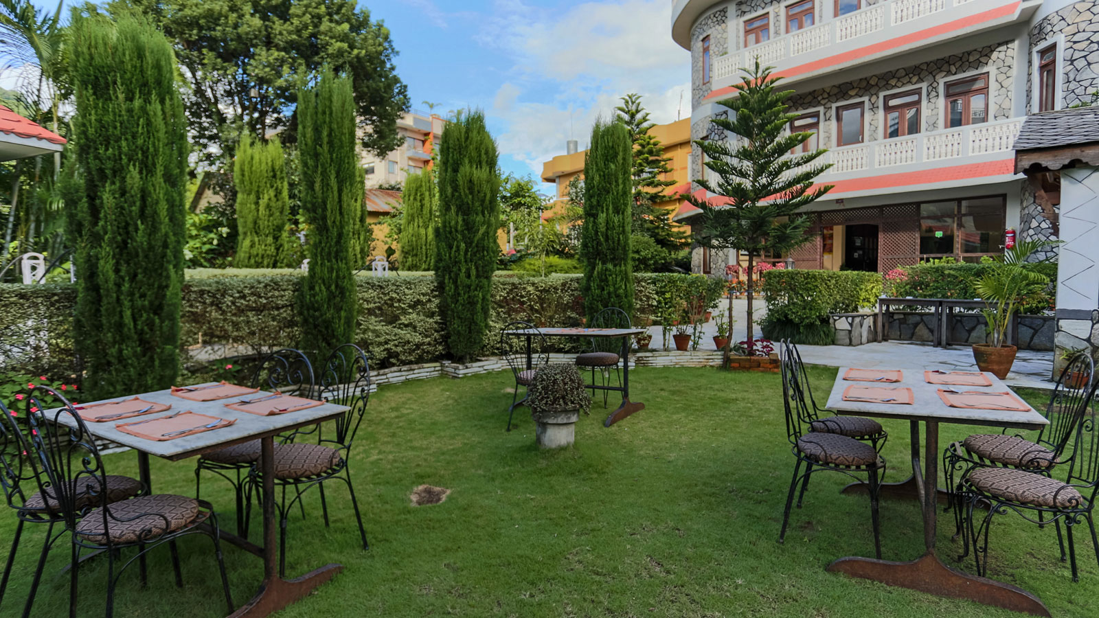 Hotel Peninsula Pokhara